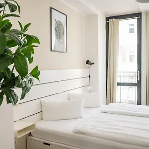 https://apt-fantastic-2-bedroom-berlin.find-berlin-hotels.com