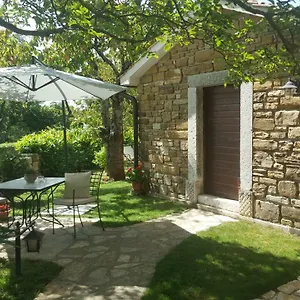 https://studio-apartman-cami.in-istria.net